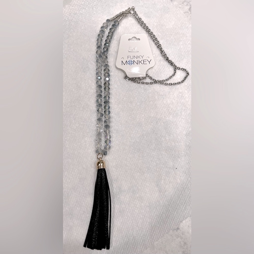 Bundle of jewelry (necklace and earrings) NWT